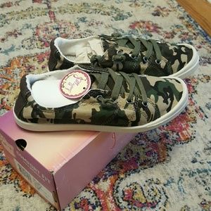 jellypop camo shoes